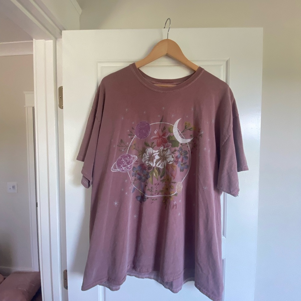 urban graphic tee